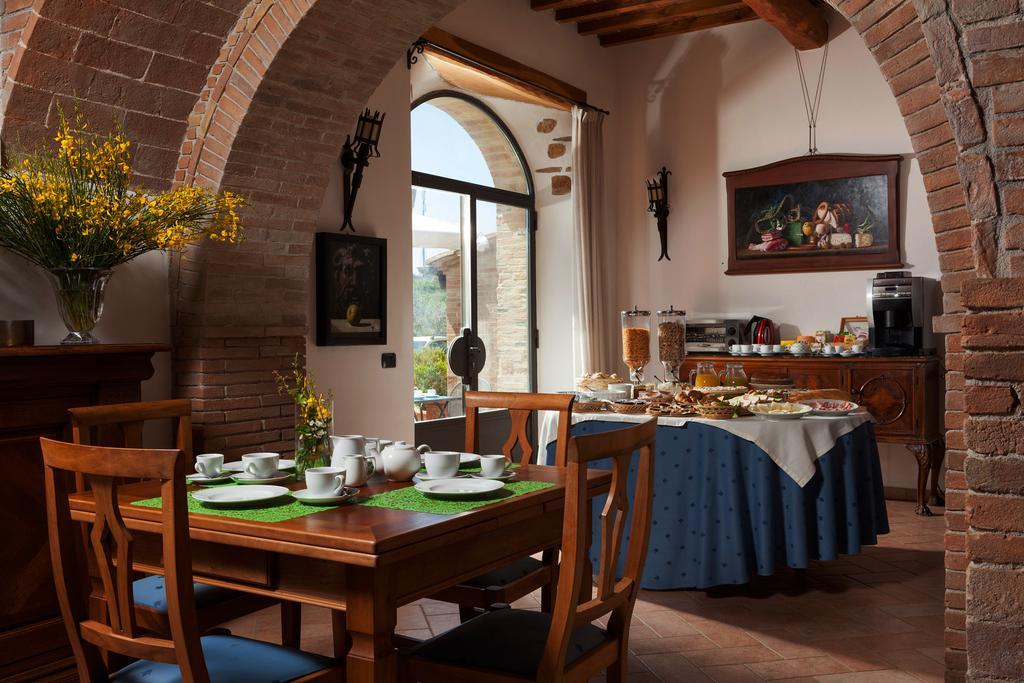 Agriturismo La Collina Пиенца Экстерьер фото